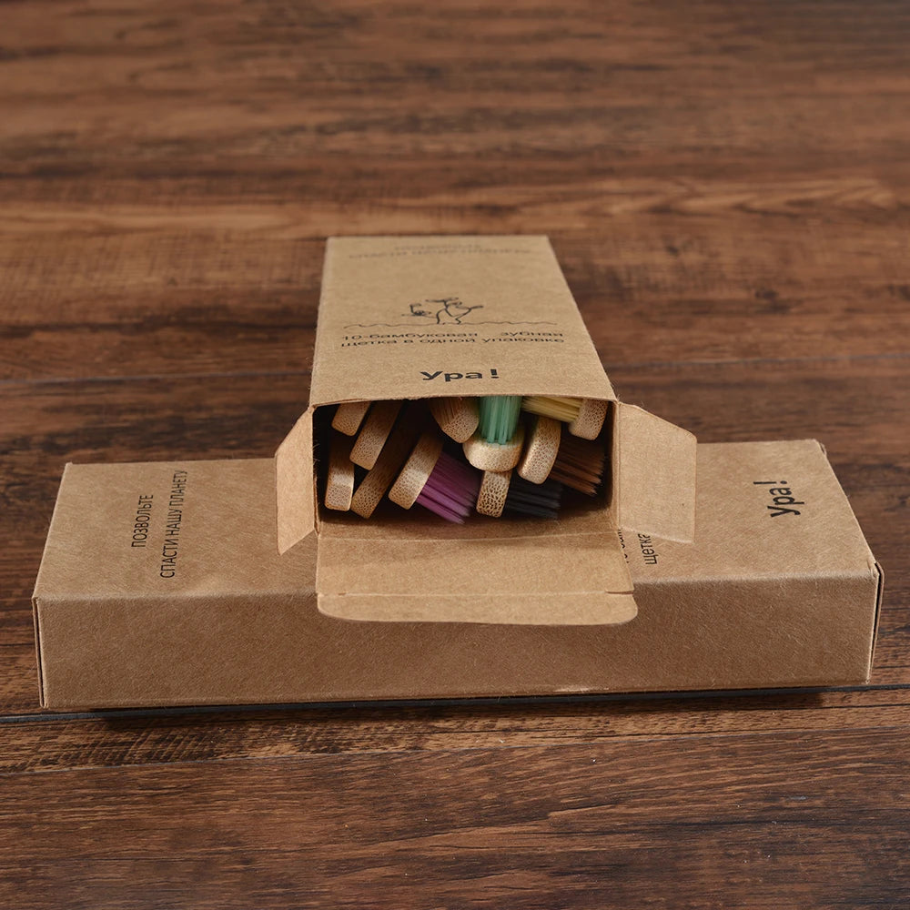 Kit com 10 escovas de dentes feitas em bambu natural, com cerdas macias e cores variadas. Uma opção sustentável, econômica e ideal para toda a família. Cada escova sai por apenas R$ 10,00.