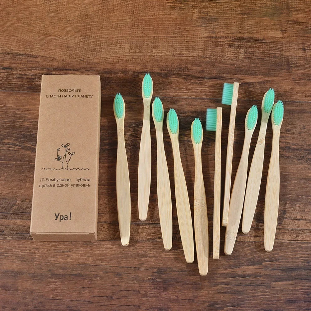 Kit com 10 escovas de dentes feitas em bambu natural, com cerdas macias e cores variadas. Uma opção sustentável, econômica e ideal para toda a família. Cada escova sai por apenas R$ 10,00.