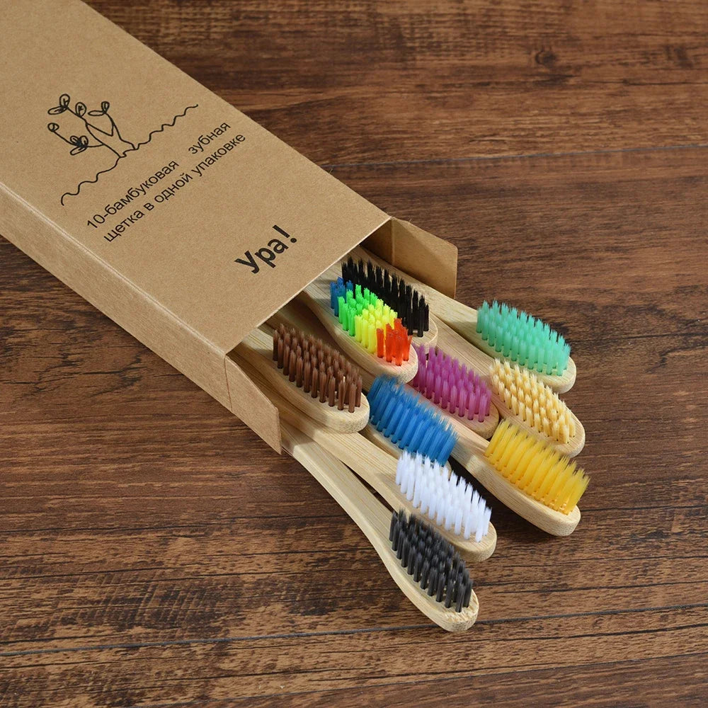 Kit com 10 escovas de dentes feitas em bambu natural, com cerdas macias e cores variadas. Uma opção sustentável, econômica e ideal para toda a família. Cada escova sai por apenas R$ 10,00.